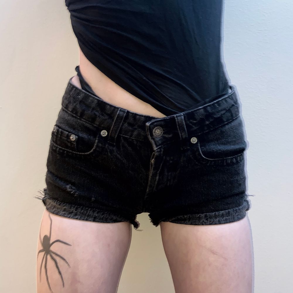 Ett par jätte snygga jeans shorts i bra skick i stilen grunge. Shorts.