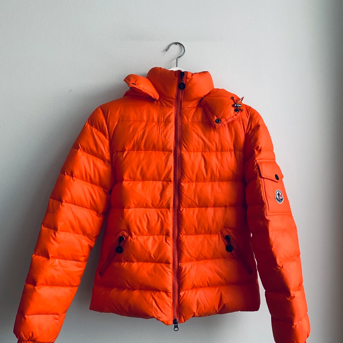 Orange jacka, str S - 90