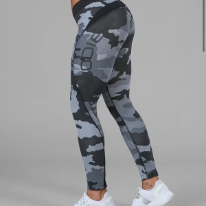 Better bodies camouflage - Fina träningsbyxor från better Bodies. 