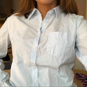  - Superfin randig skjorta från h&m!!