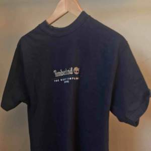 Timberland t-shirt med liten krage