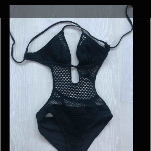  - Baddräkt från H&M strl S aldrig använd 