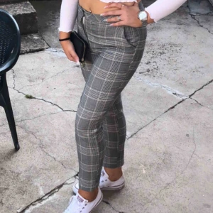  - Säljer dessa supersnygga kostymbyxor i storlek 38/M! Passar mig som har S-M