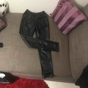  - Köppte dessa på plick för 200kr men de var tyvärr för små. Frakt tillkommer 55kr 