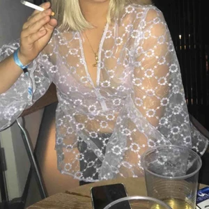  - Säljer denna fina partytopp från zara!