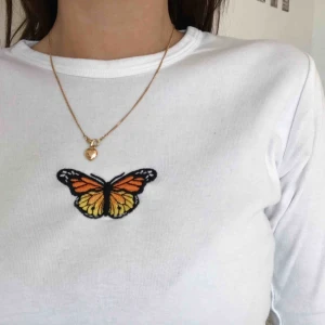  - Jättesöt långärmad vit tröja som aldrig kommer till användning! Kan dela på frakten!✨