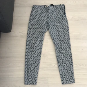 H&M byxor 36 - Har fått de för 1 år sen, gott skick, storlek 36