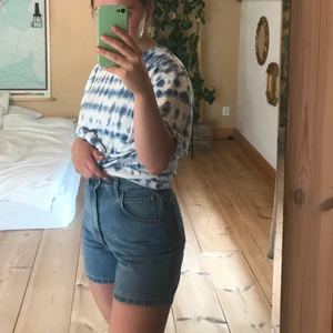 Zara-shorts - Skitballa vintageinspirerade short från Zara, nästintill oanvända då dom är för små för mig:(