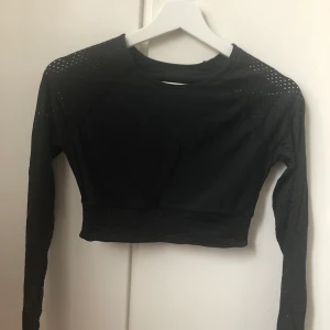 NY Sports crop top - Svart Sports crop top i ny skick! 