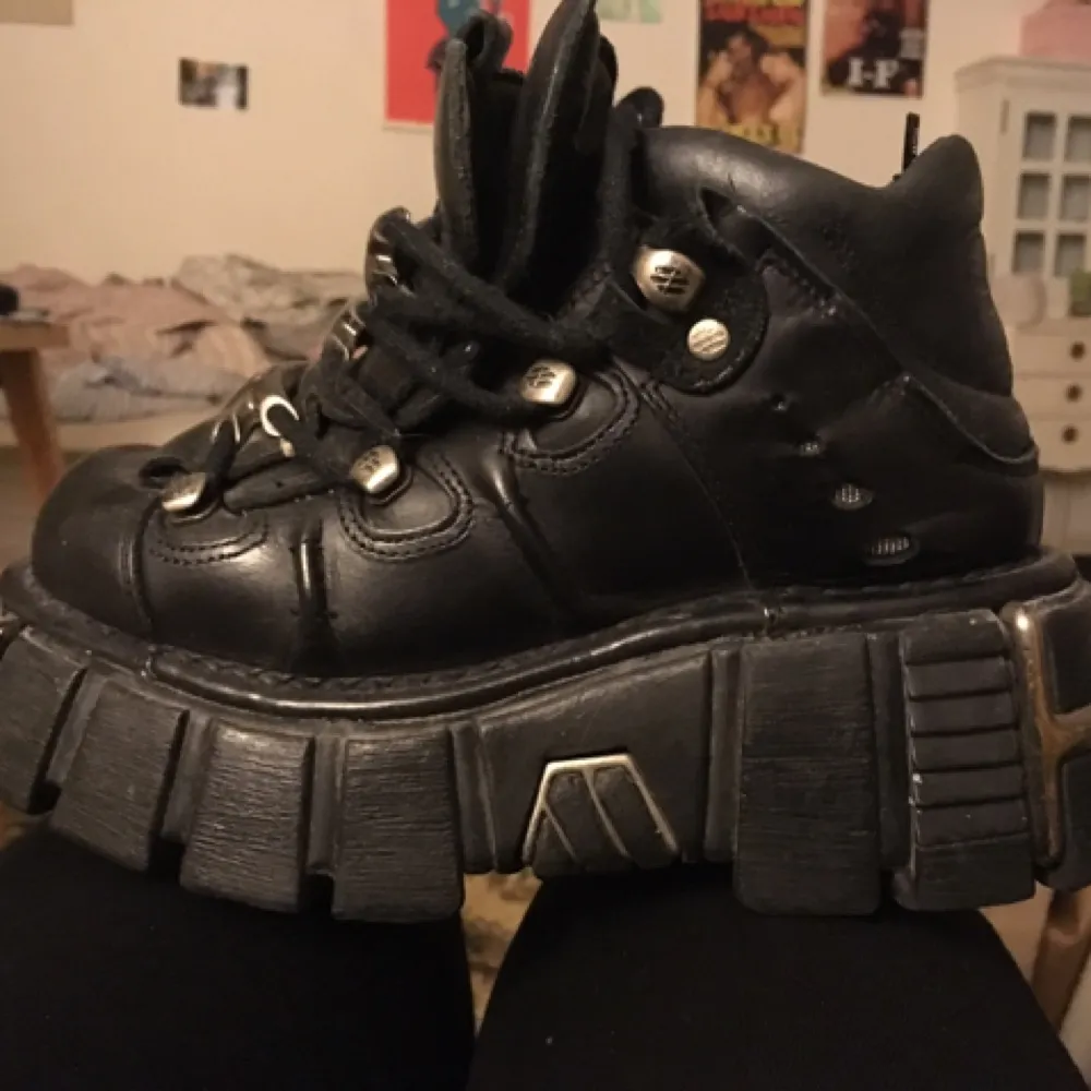 New rock second hand hotsell