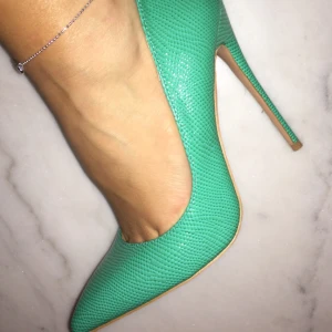  - Snygga klackar som endast är använda 2 gånger. 