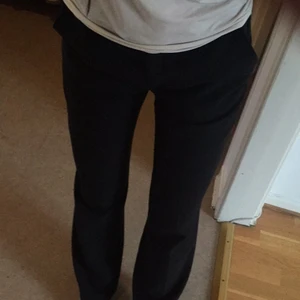  - Snygga och bekväma kostymbyxor ifrån Filippa K. Storlek xs. Hämtas upp i Göteborg eller så står köparen för frakten. 
