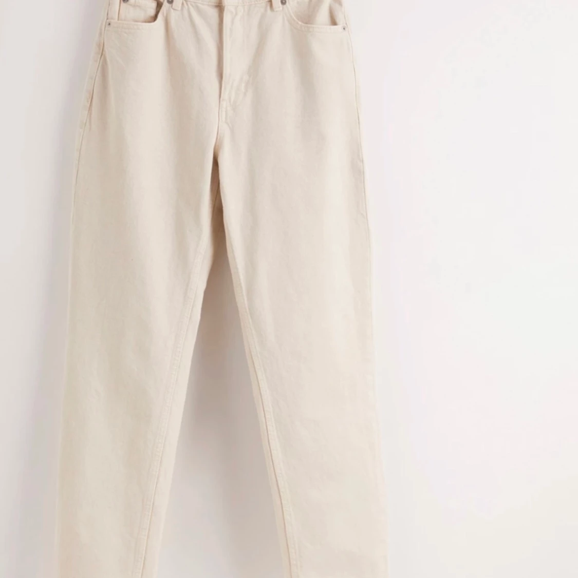 Vit/ begie jeans - 90