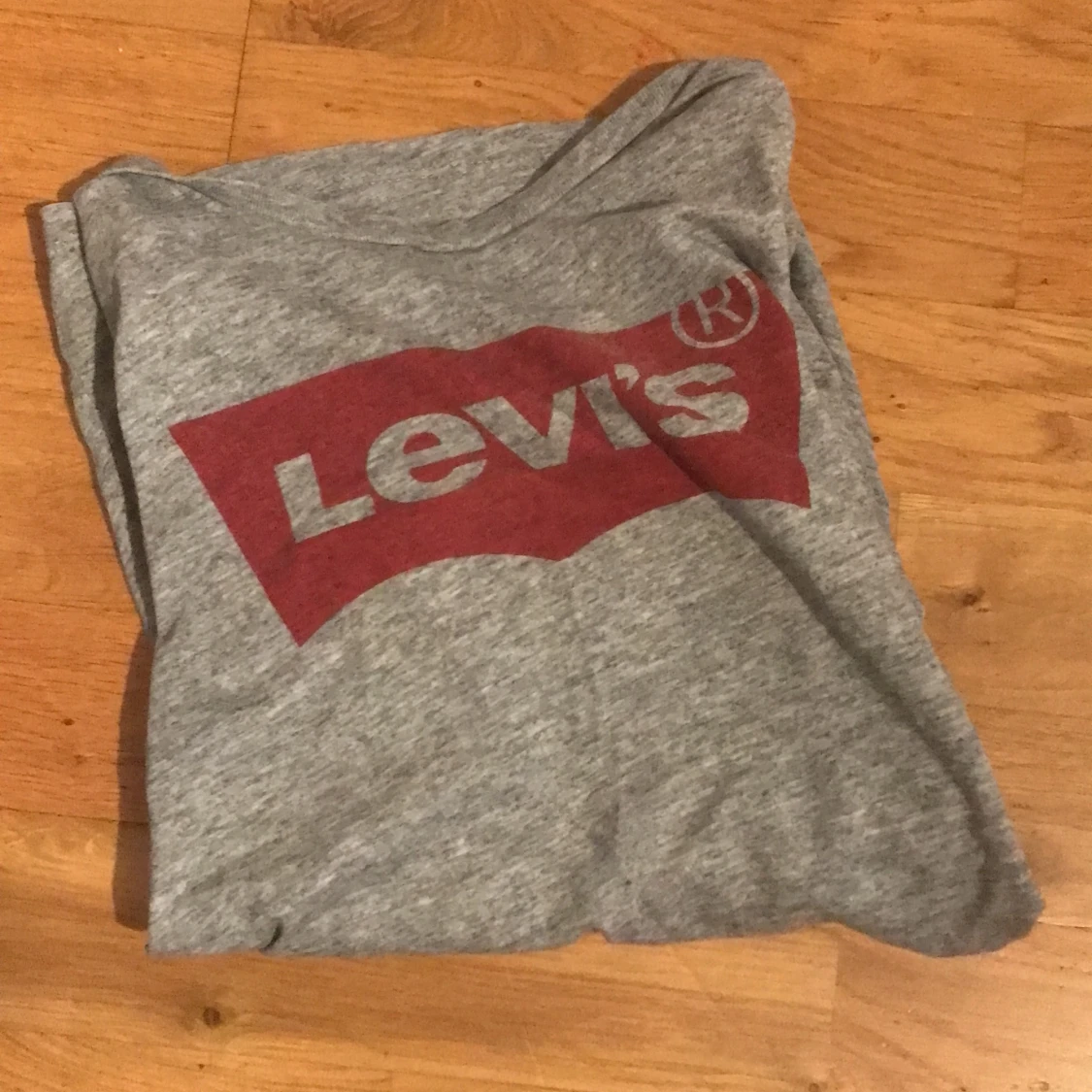 Grå Levis tröja - 90