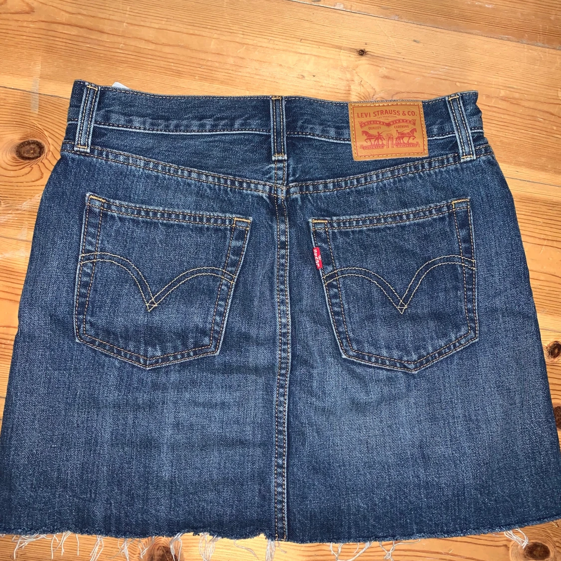Levis kjol - 90