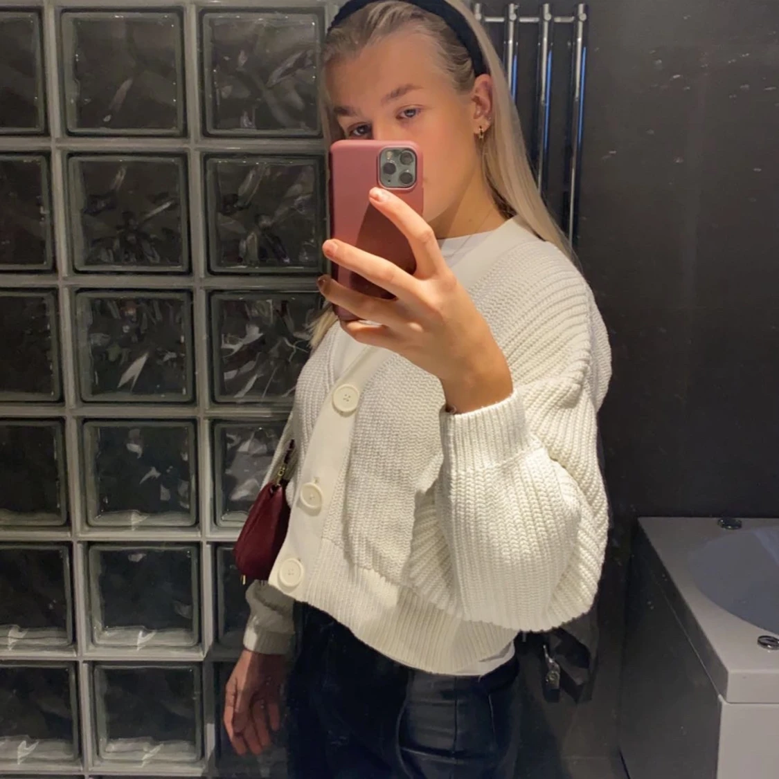 Vit kofta med knappar - 90