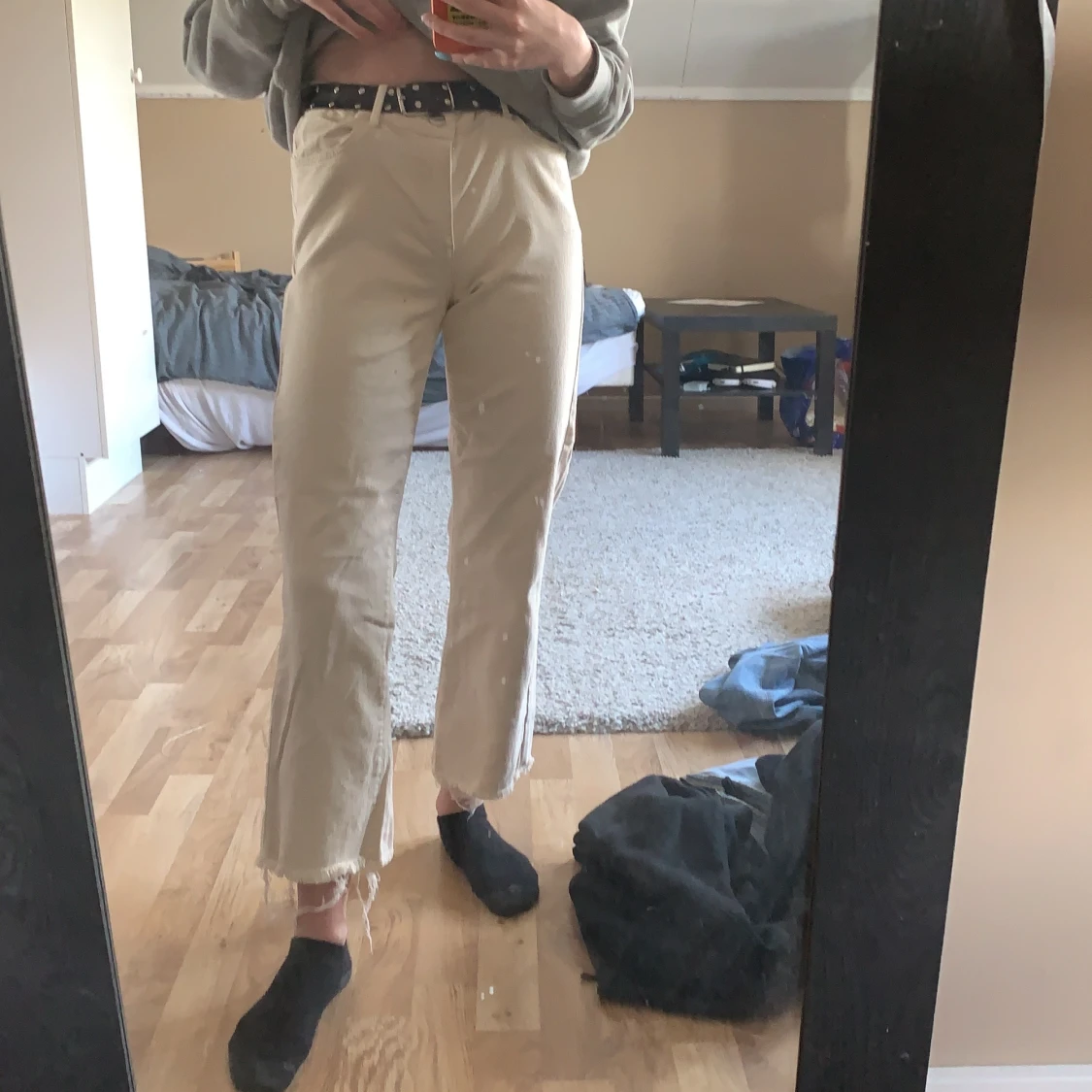 vita mom jeans ifrån vero moda