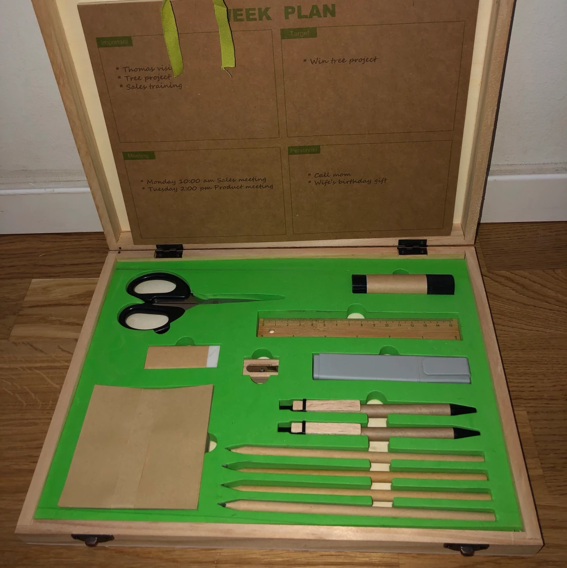 Väska med kontorstillbehör