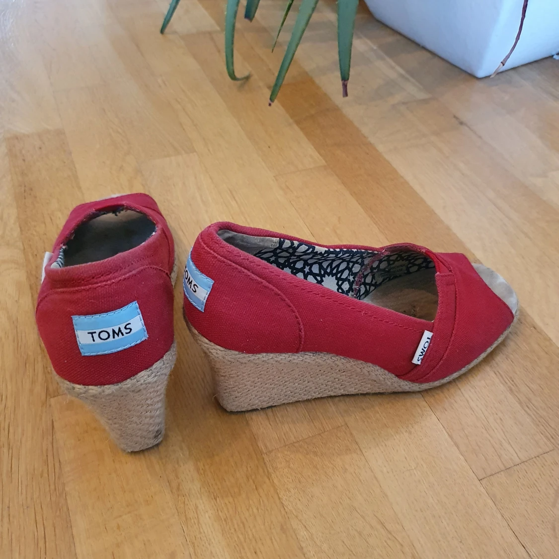 Toms röd canvas wedges - 90