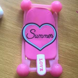 För alla iPhone mobiler rosa det står (summer) Och den har en glass/ lyser på kanten......swish gäller