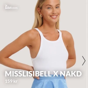 Misslisibell x nakd  - Vitt linne från misslisibell x nakd, aldrig använd. Storlek xs, slutsåld på hemsidan och kommer ej in igen 💞 