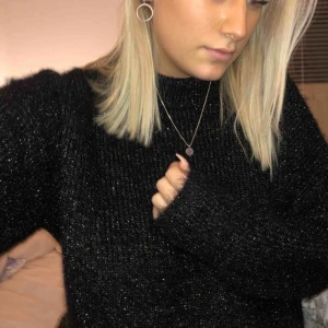  - Tröja från Gina, använd 1 gång. Frakt står du för själv❤️