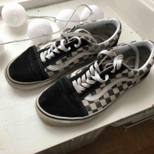  - Om frågor finns skicka bara ett meddelande! Kan mötas upp i göteborg men även skicka. Kolla gärna in min sida och hitta massa fynd! 🌸