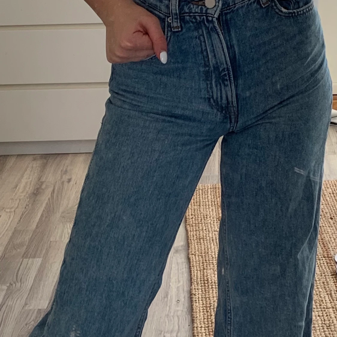 Wide jeans från H&M, köpt för 400kr. Storlek 34 