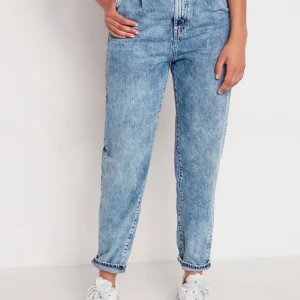 Jeans - Fina jeans från Lindex strl 164, bara testade på ,sitter snyggt. Skicka PM eller buda i kommentarerna!💛💛