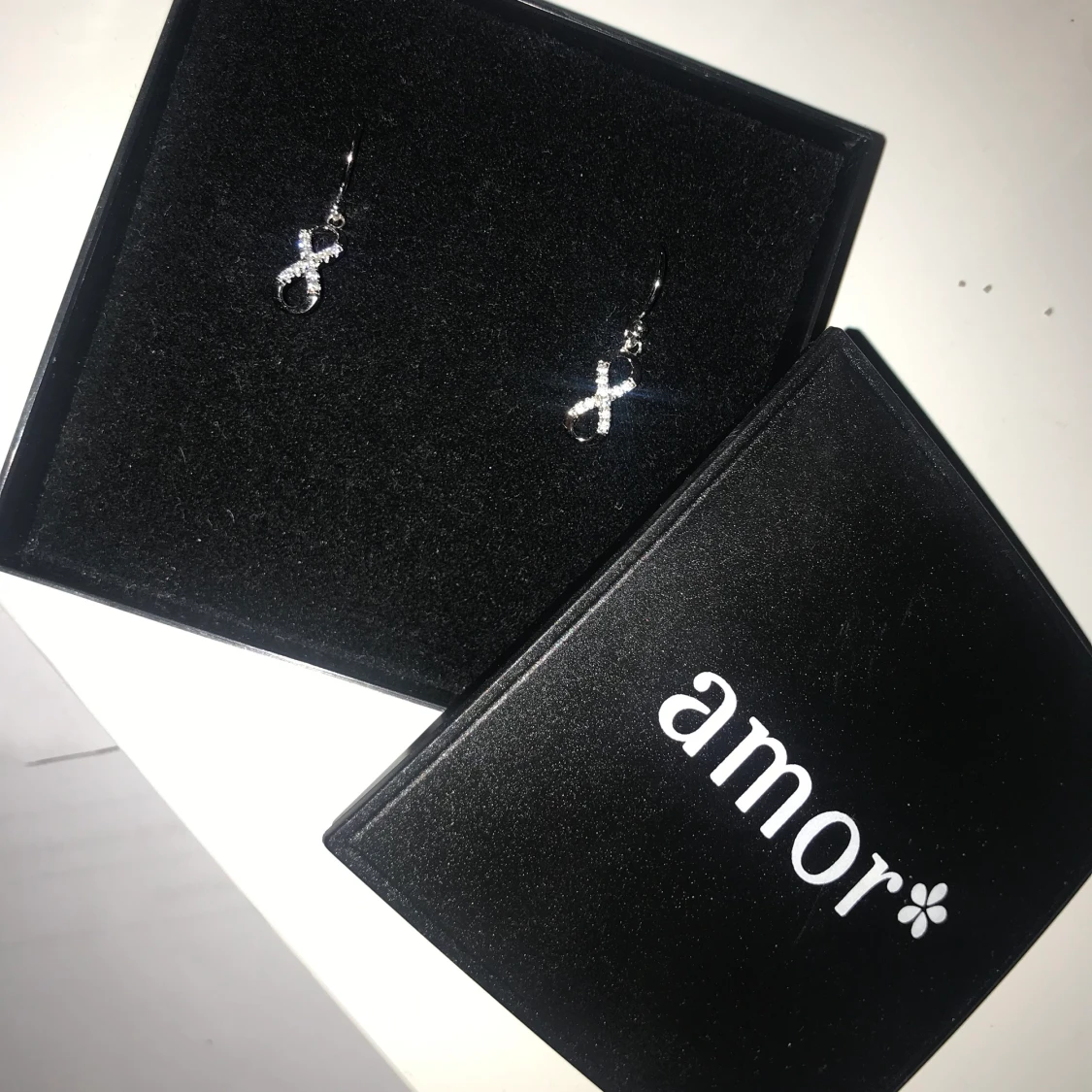 Superfina örhängen i Äkta silver. - 90