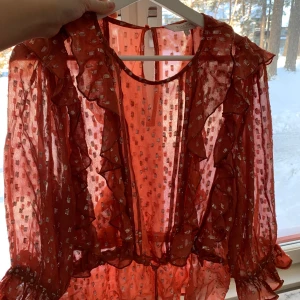 Snygg blus  - Jätte fin blus som jag endast använt en gång
