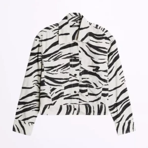 GinaTricot jeansjacka  - Storlek 38 aldrig använd 