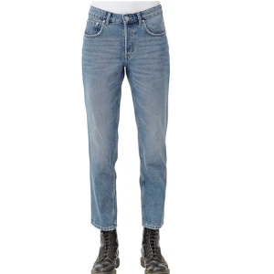 Cheap monday jeans - Modellen Revive Demand Blue. Knappt använda. Nypris 600kr. Köparen står för frakten. 266kr inklusive frakt❤️