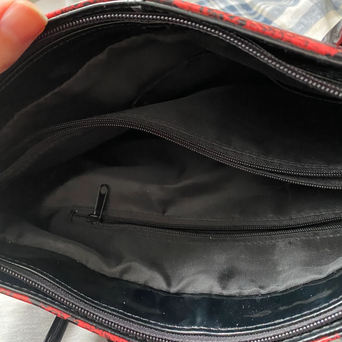 Väska i latex-ormmönster  - 91