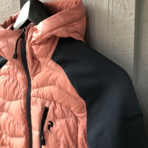 Peak jacka - super fint skick