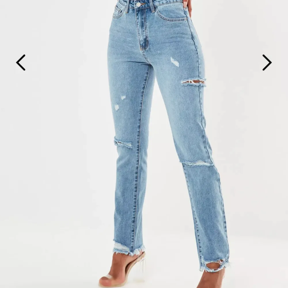 Helt nya och oanvända💞 säljer för att dom inte va i rätt storlek för mig och gick inte att returerna☺️. Jeans & Byxor.