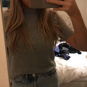 Zara t-shirt - Varmare material än en vanlig t-Shirt