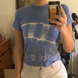 Fin tiedye - Färgen ser mer grå ut på bilden, skriv för mer bilder💕