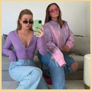 Lila tröja  - Säljer denna jättesnygga tröja (den lila). Är aldrig använd och därför i nyskick. 