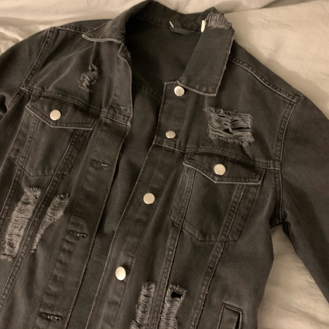 Ripped jeansjacka 32 - 90