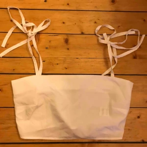  - Jättefint linne från na-kd, aldrig använt Säljer pga för litet 150 plus frakt, pris kan diskuteras