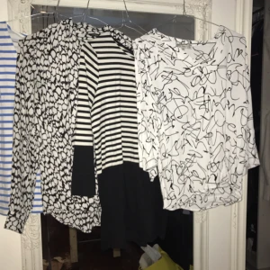  - 4 blusar som passar en 36a (S). Fint skick. Ev frakt 58 kr (spårbart) 