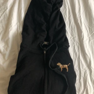  - Kofta från Victoria’s secret. Köpt i USA i storlek 36.