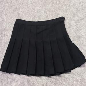 Pleated tennis skirt - svart | nyskick | aldrig använd | Made in Korea 