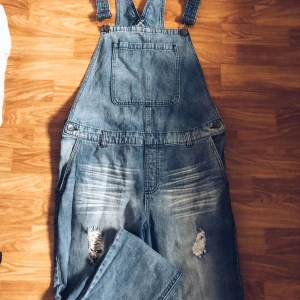  - Riktigt snygga vintage hängselbyxor för bara 200kr! 💫✨✨