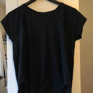  - Svart träningströja från Soc 