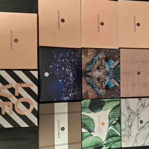  - Säljer mina Glossybox lådor för antingen 10 kr st eller alla för 80 kr (finns 11 st)💗