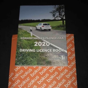 - Körkortsboken på engelska, helt ny oanvänd.