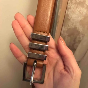  - Brunt skärp från bikbok. Aldrig använd!  Köparen står för frakt❤️