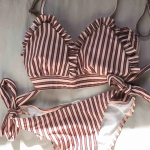  - Aldrig använd superfin bikini som tyvärr inte passade mig.   Köparen står för frakt (: